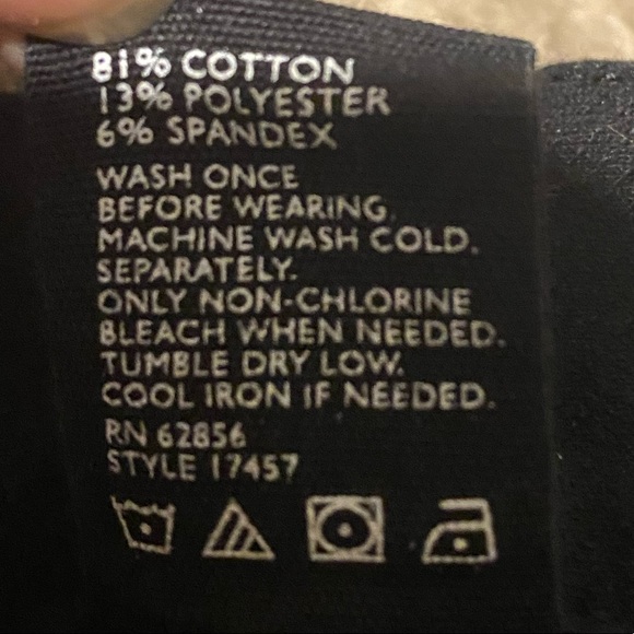 HUE Pull On Jeans - Picture 8 of 9